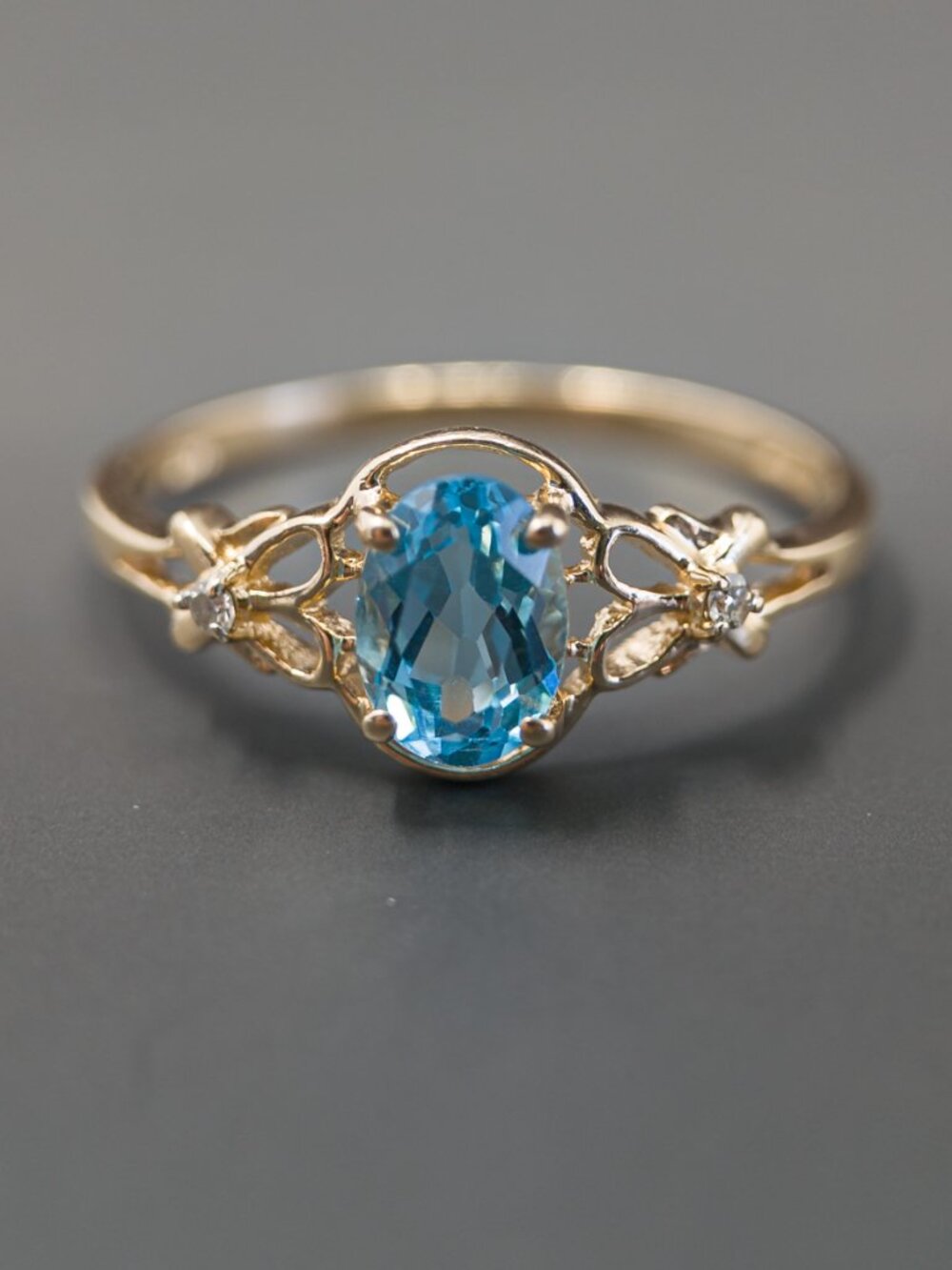 14k Gold Oval Blue Topaz Ring with Diamond Accents - Picture 5 of 16